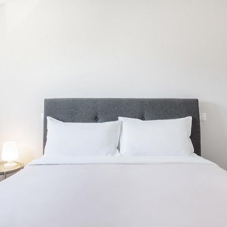 Olala Lisbon Oriente Suites C ภายนอก รูปภาพ