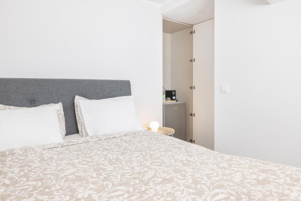 Olala Lisbon Oriente Suites C ภายนอก รูปภาพ