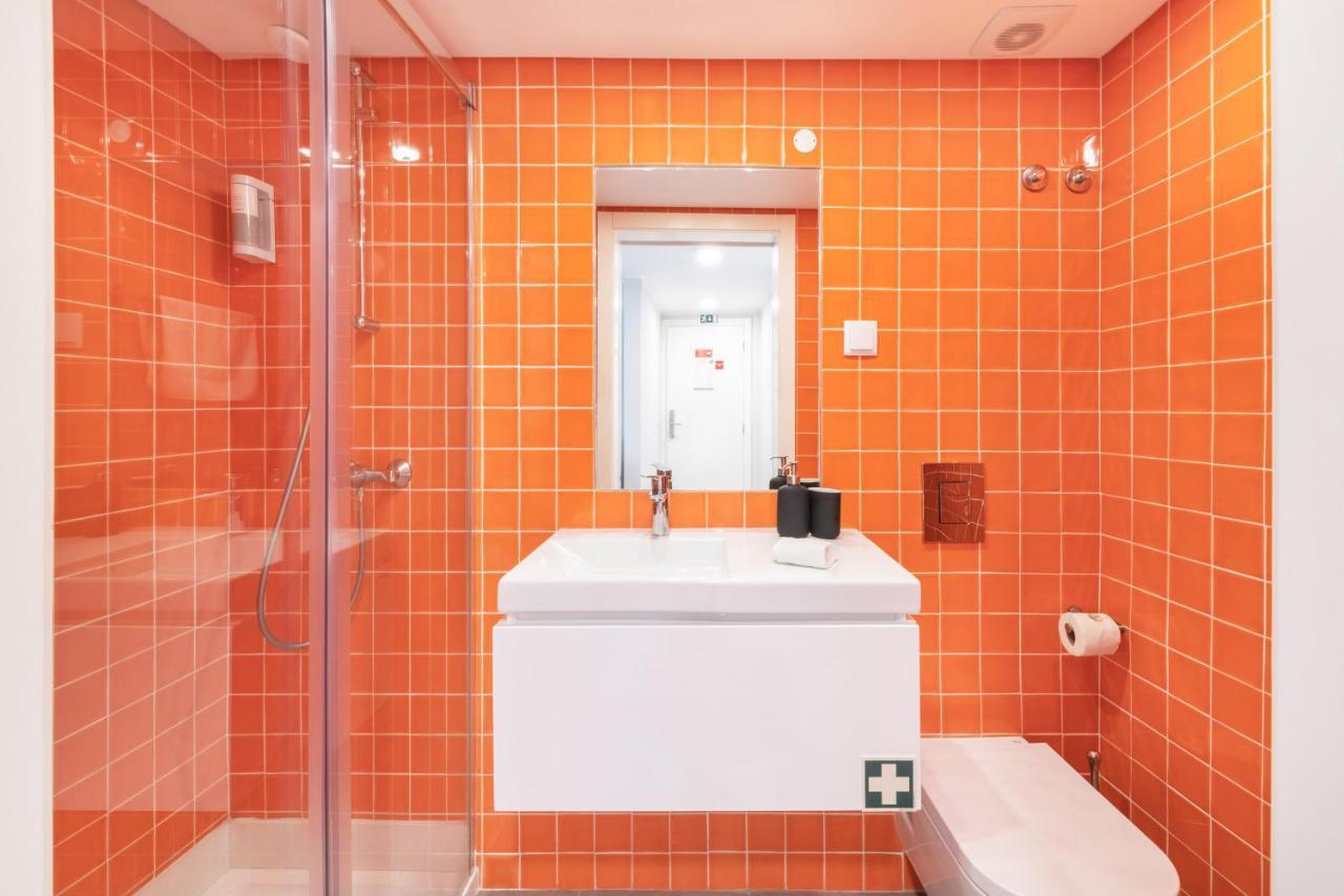 Olala Lisbon Oriente Suites C ภายนอก รูปภาพ